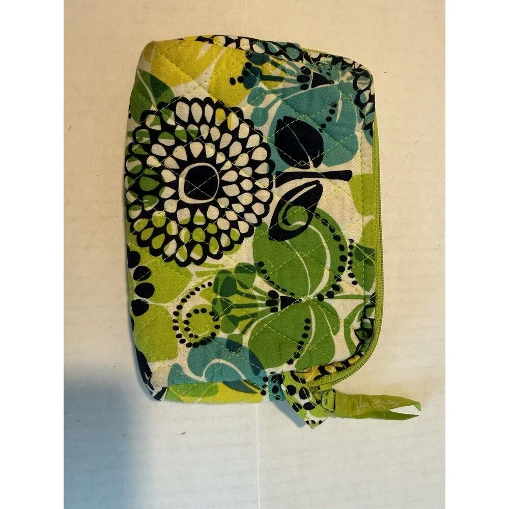 Vera Bradley Set‎ Of Two Makeup Travel Bags Floral Vibrant Quilted Fabric $8 Ea